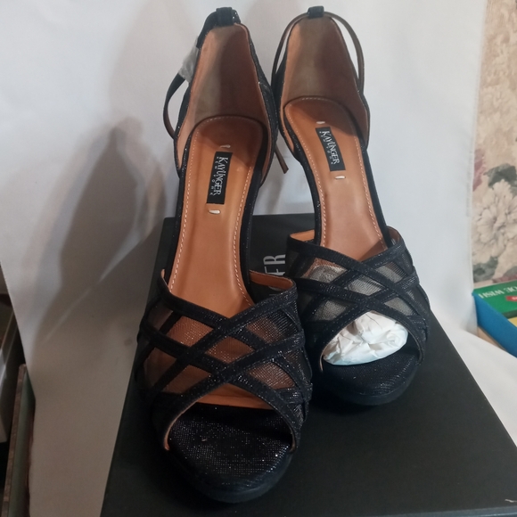 Women's heeled shoe - Picture 1 of 2